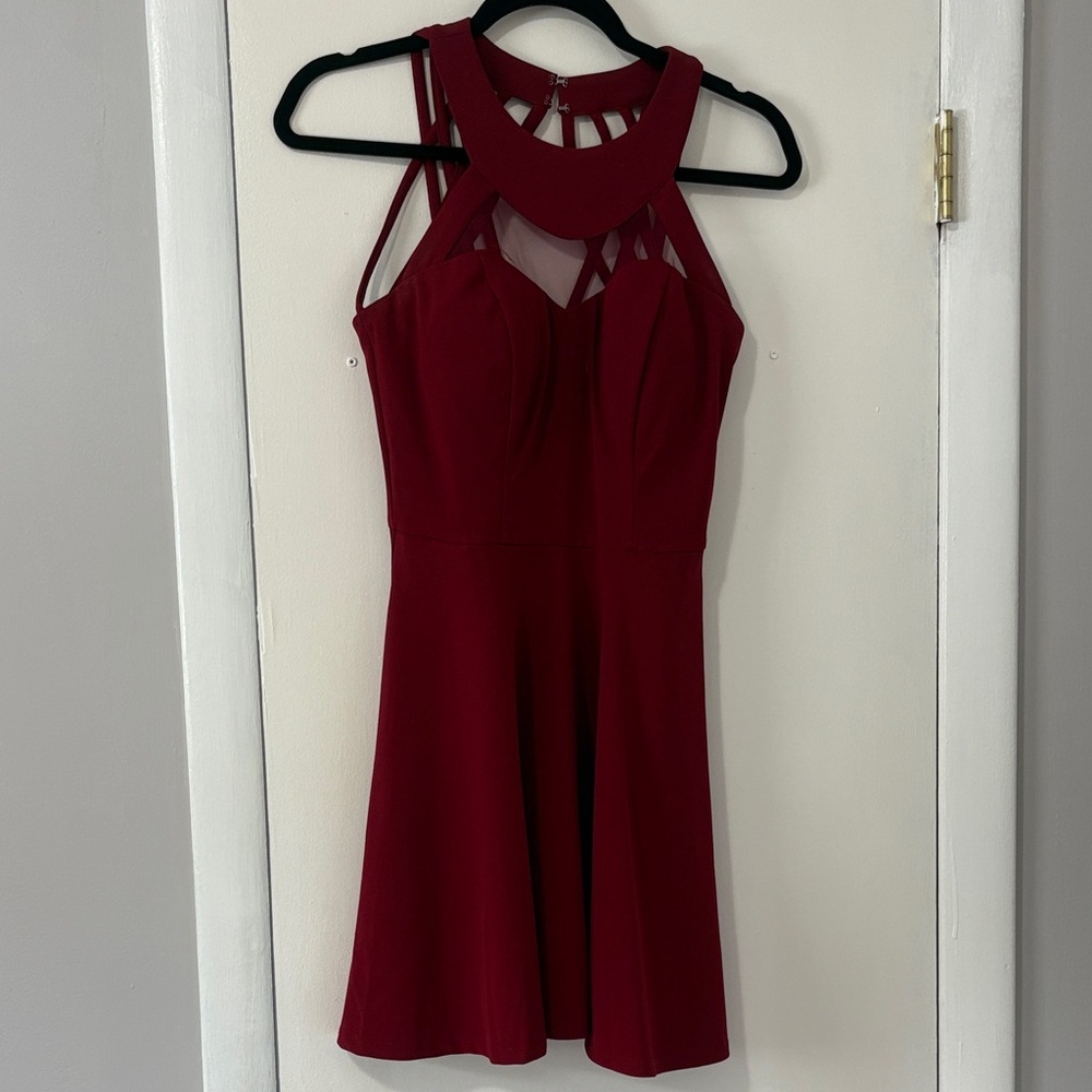 Elegant Burgundy Sleeveless Dress